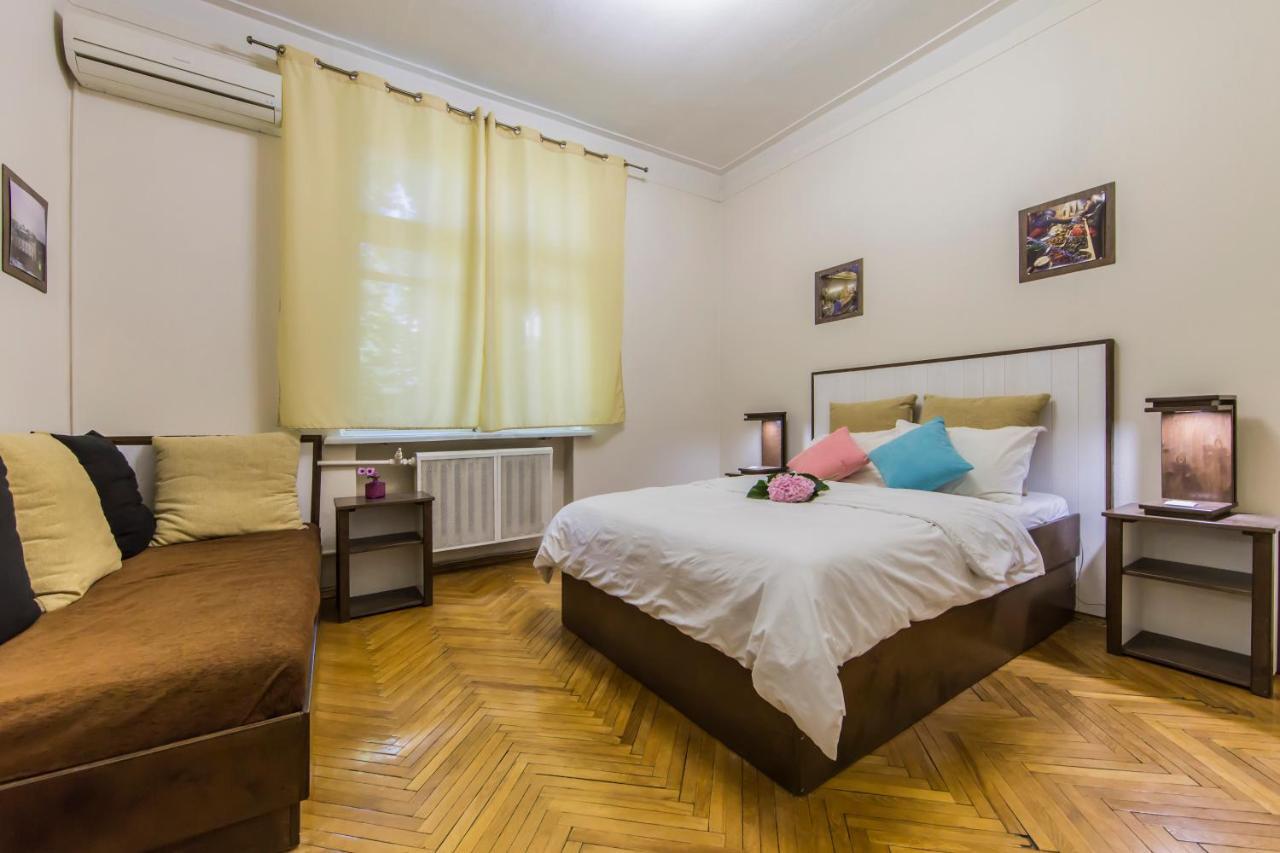 2х-кімнатна на майдані незалежності Apartment